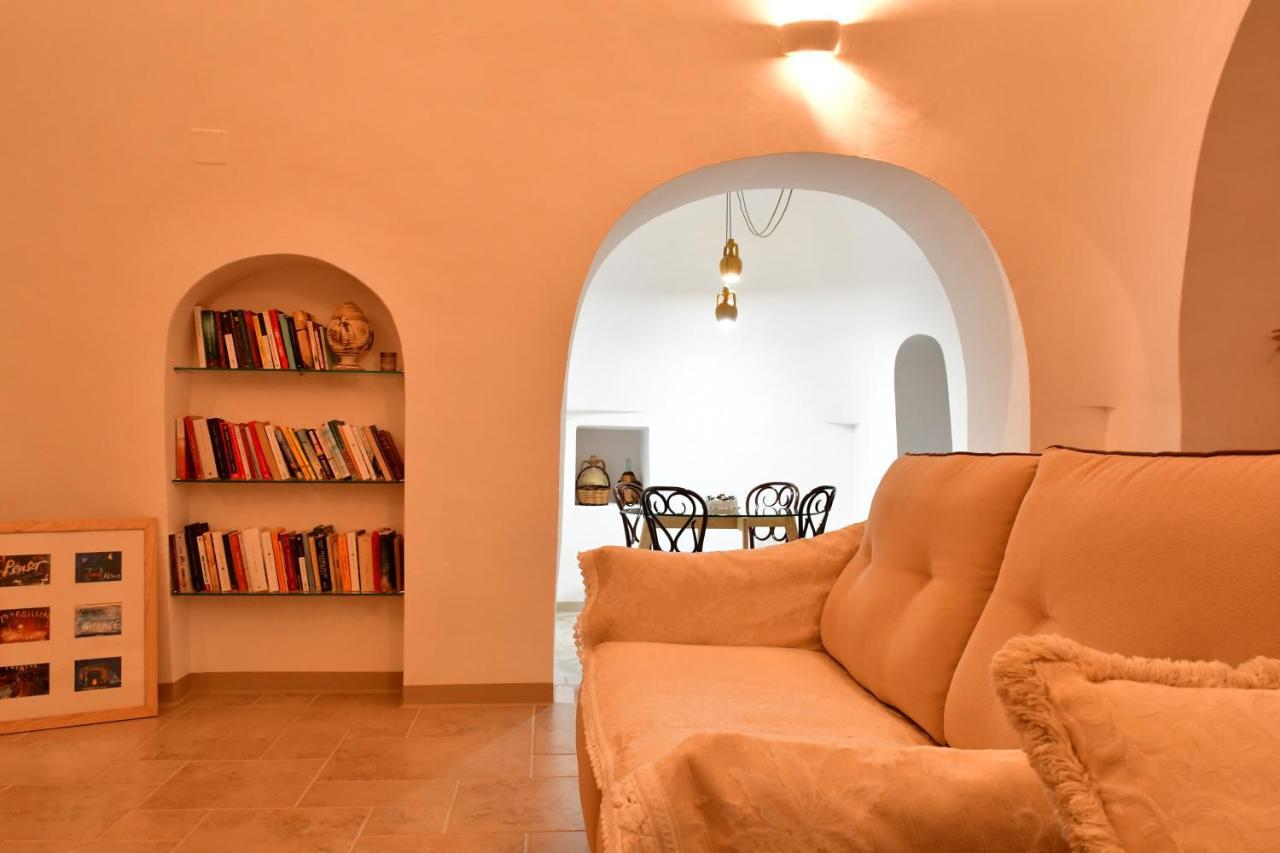 I trulli del fattore Locorotondo Esterno foto